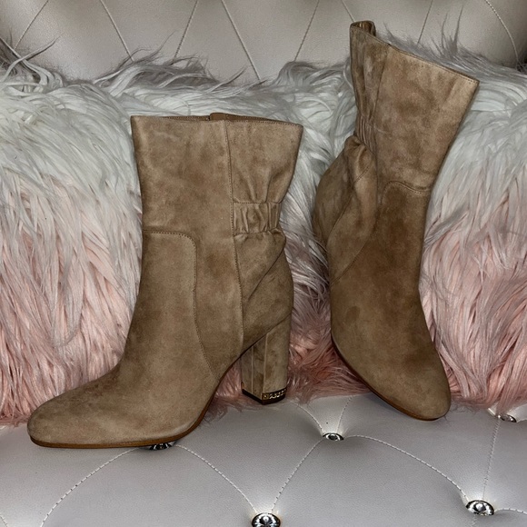 Michael Kors Dolores Suede Dark Khaki Ankle Boots Size 11M - Picture 9 of 14